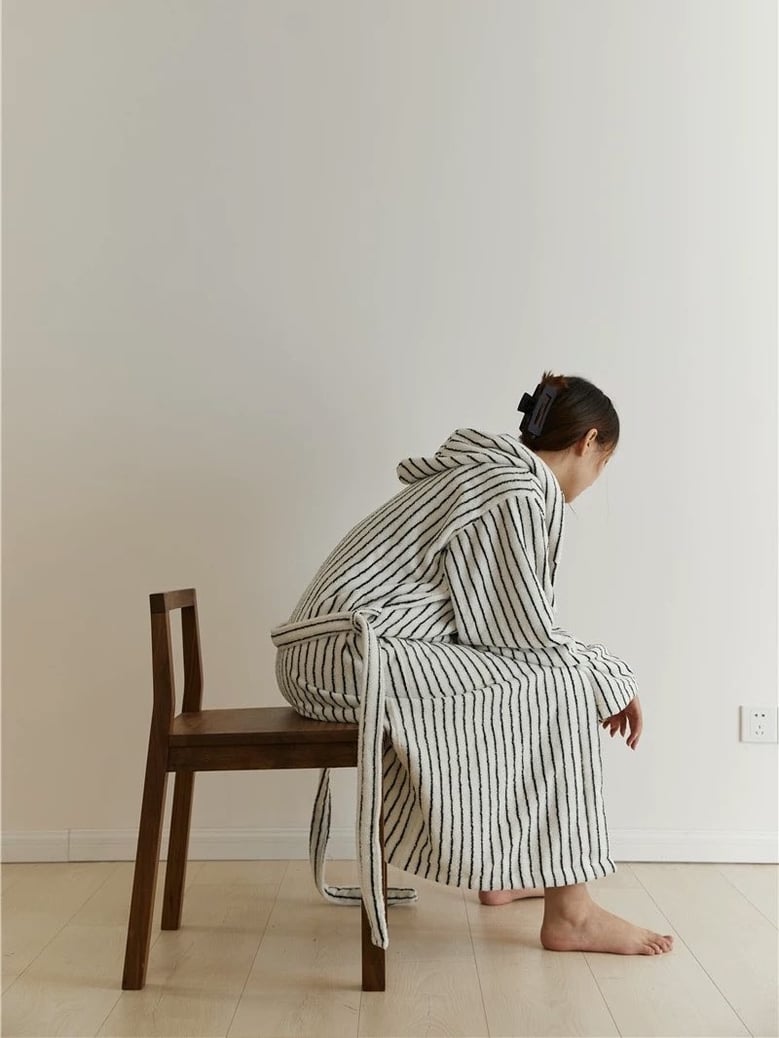 retro 100% organic long-stapled cotton hooded stripe bath robe by Selfnex