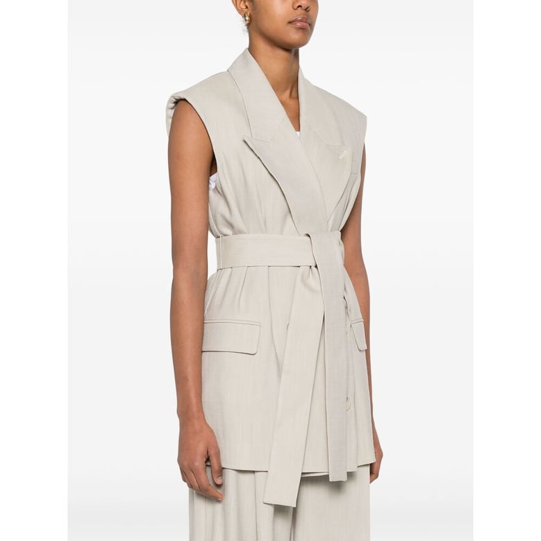 waistcoat in ecru with double-breasted fastening by Selfnex