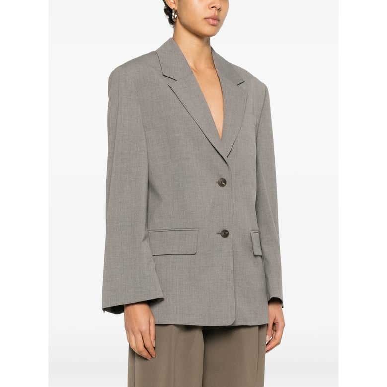 jacket with notched lapels and flap pockets by Selfnex