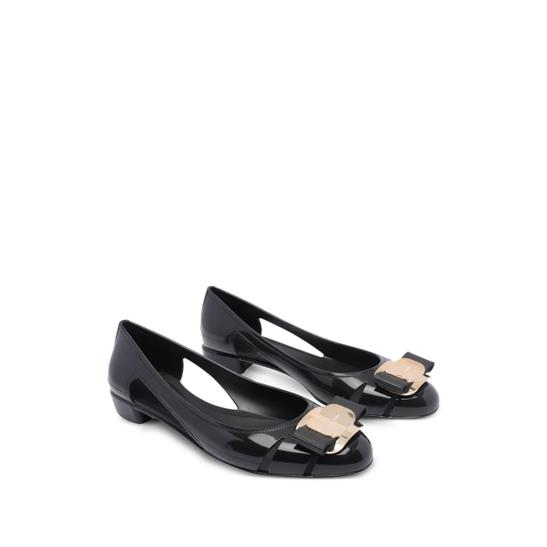 black cut-out ballerina shoes with bow by Selfnex