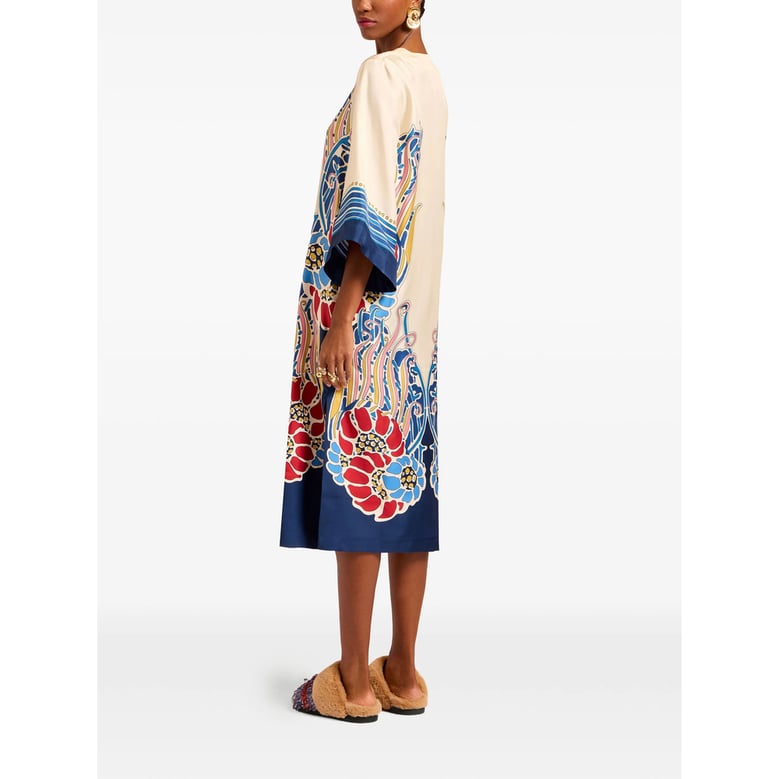 v-neck silk dress with short sleeves by Selfnex