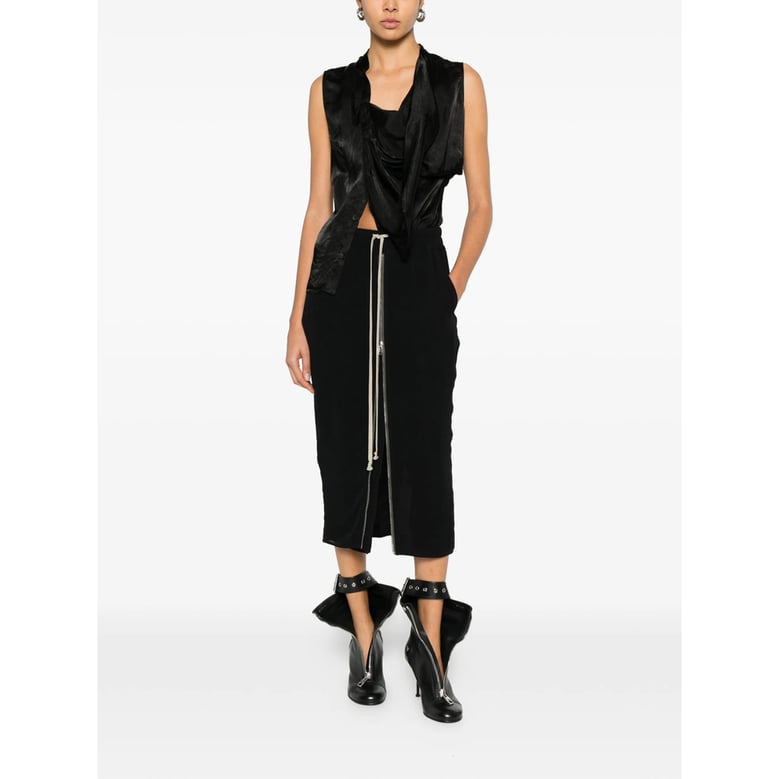 sleeveless crew neck top with asymmetric hem by Selfnex