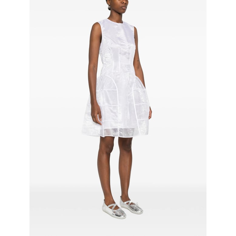 sleeveless round neck dress by Selfnex