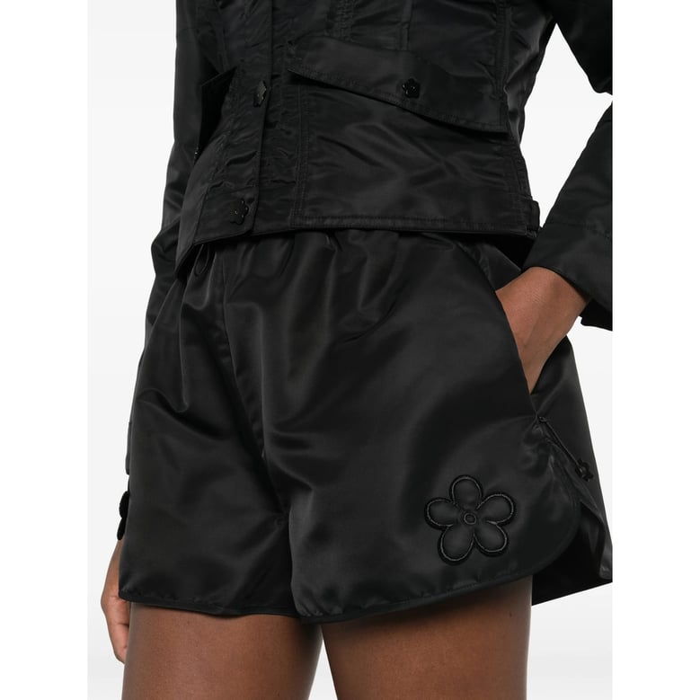 shorts black floral appliqué by Selfnex