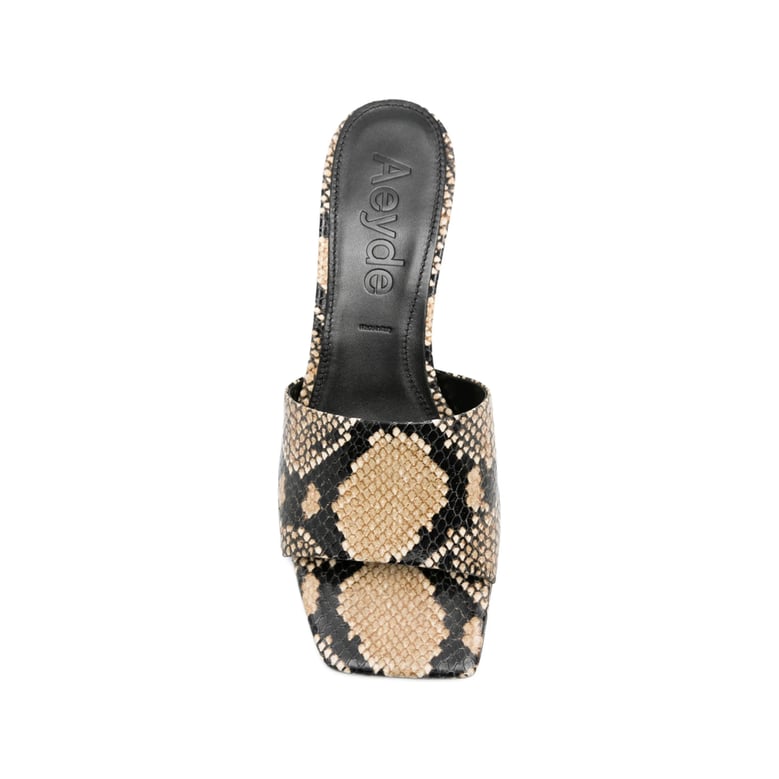 boots jessie square toe neutrals/black by Selfnex