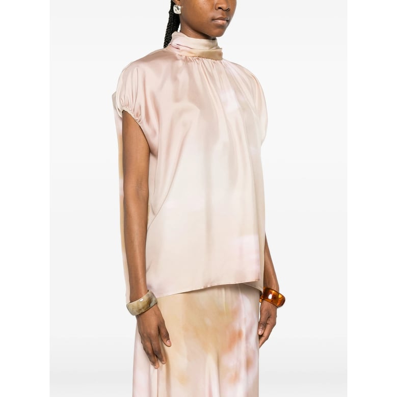 top light pink sleeveless by Selfnex