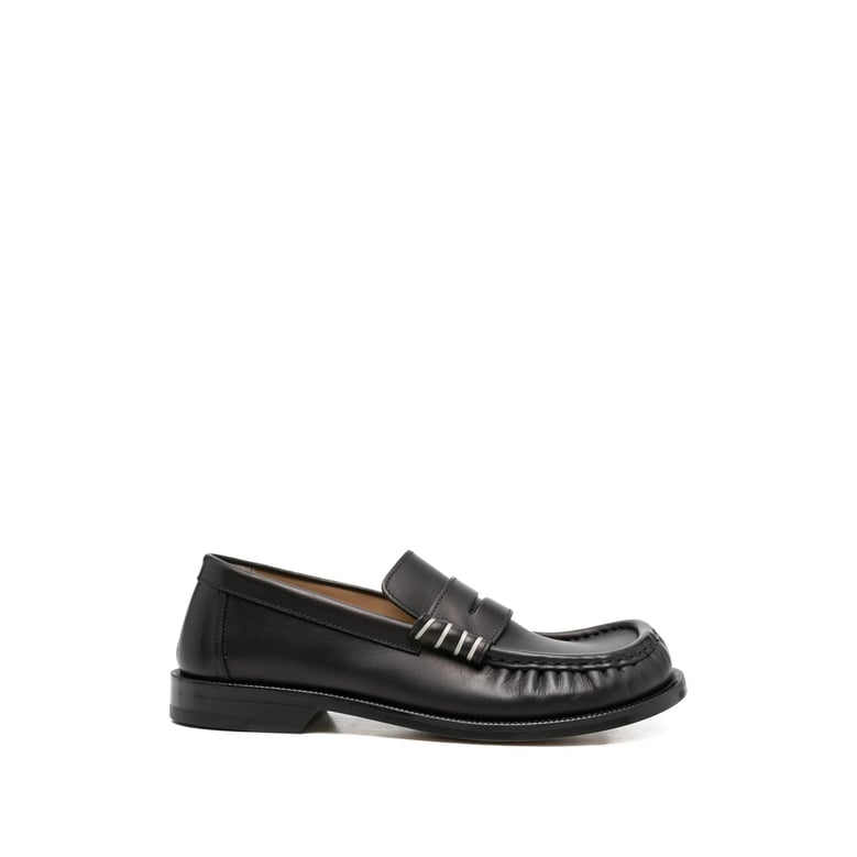 black slip-on low heel shoes by Selfnex