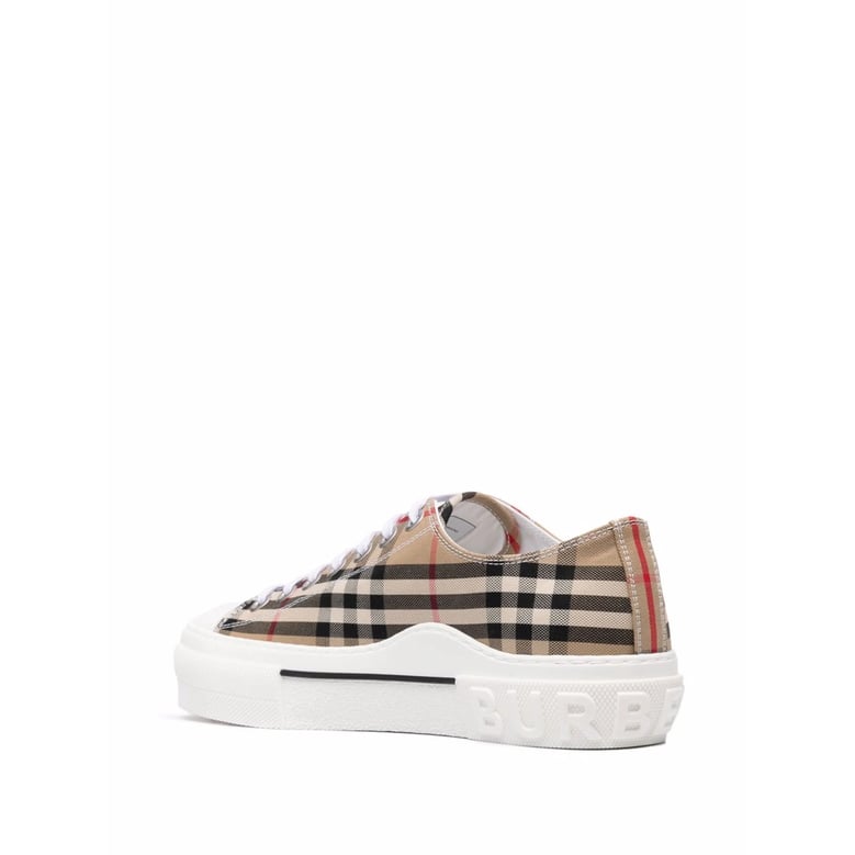 sneakers archive check by Selfnex