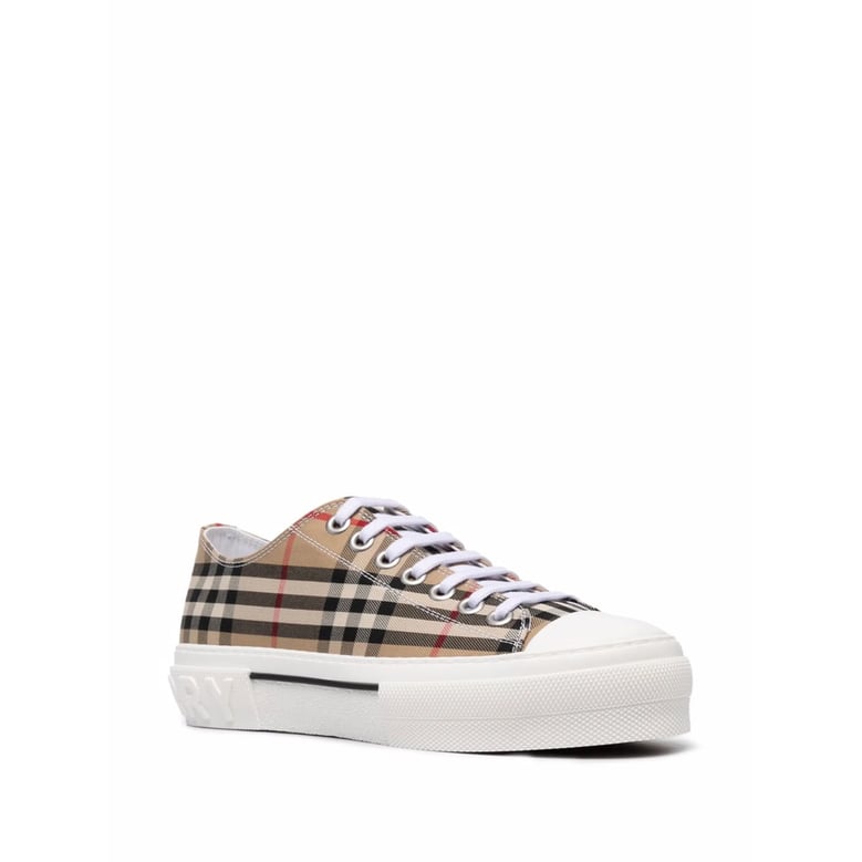 sneakers archive check by Selfnex