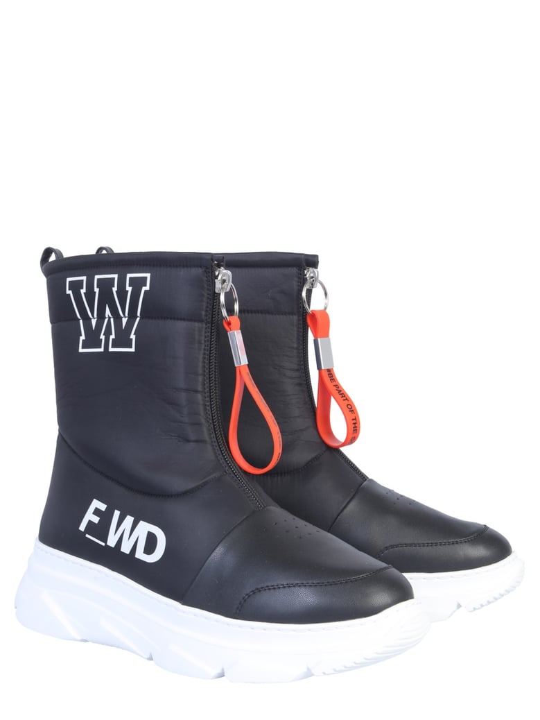 black leather boot with rubber sole by Selfnex
