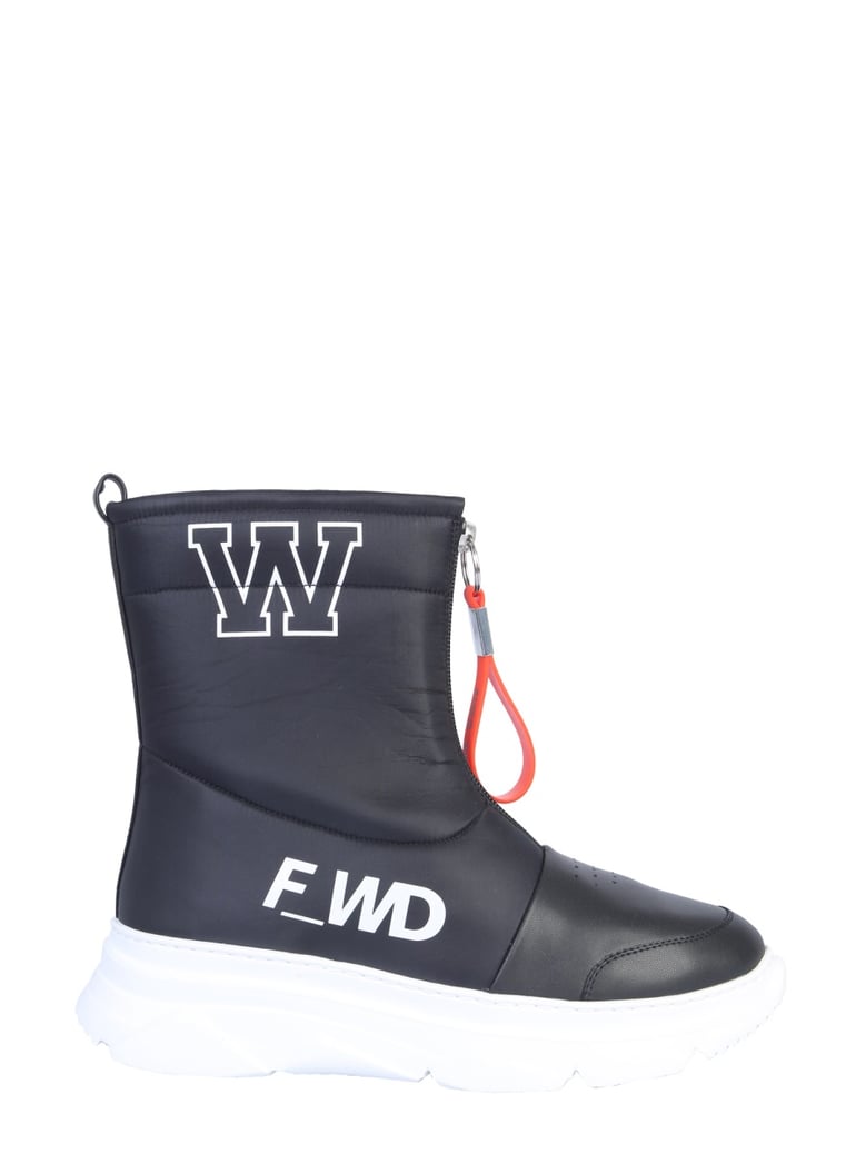 black leather boot with rubber sole by Selfnex