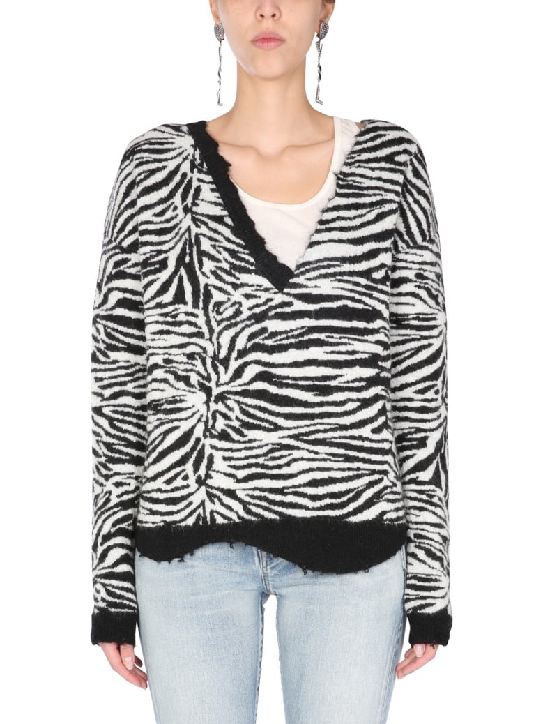 v-neck sweater by Selfnex