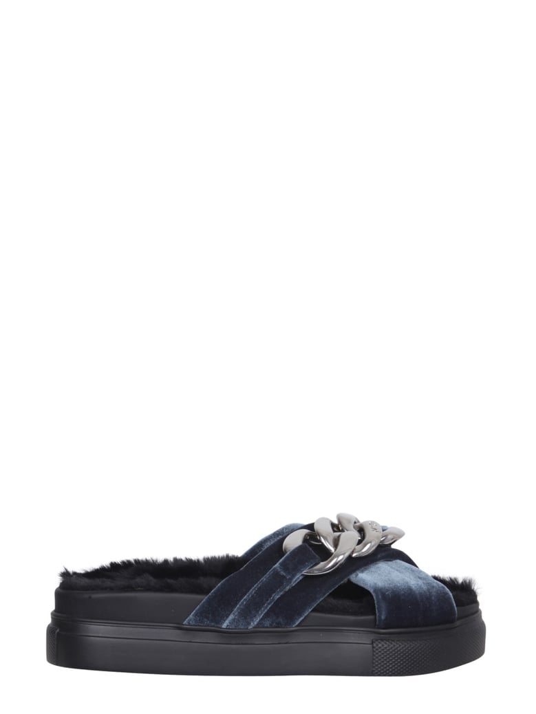 sandals with oversized chain by Selfnex