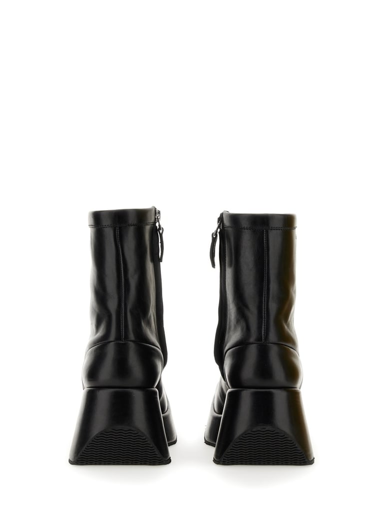 ankle boot with square toe by Selfnex