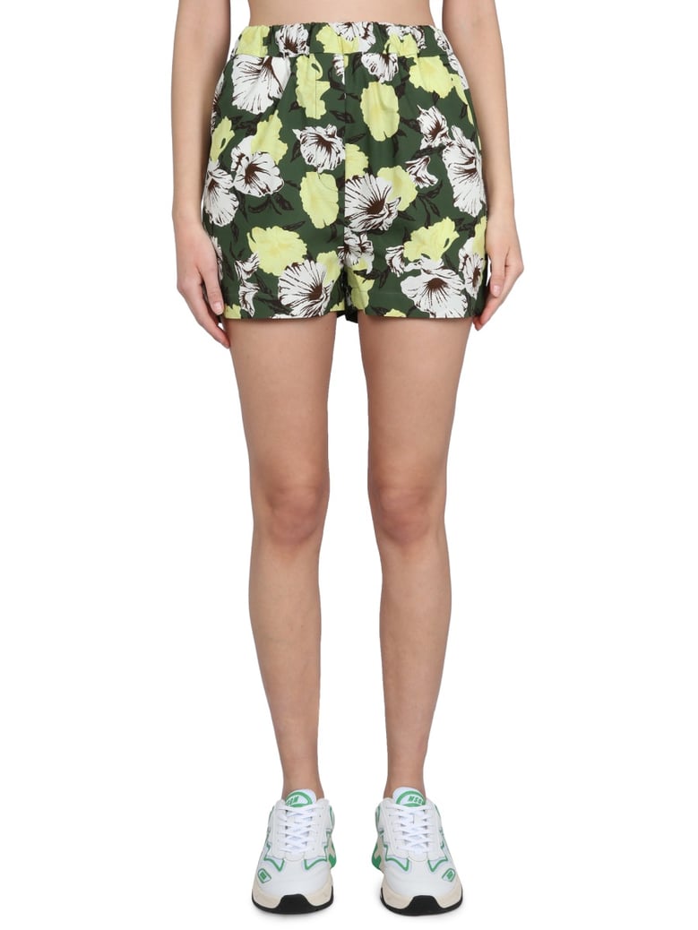 shorts with elastic waistband by Selfnex