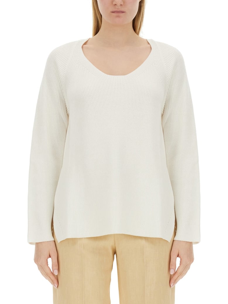 v-neck sweater by Selfnex