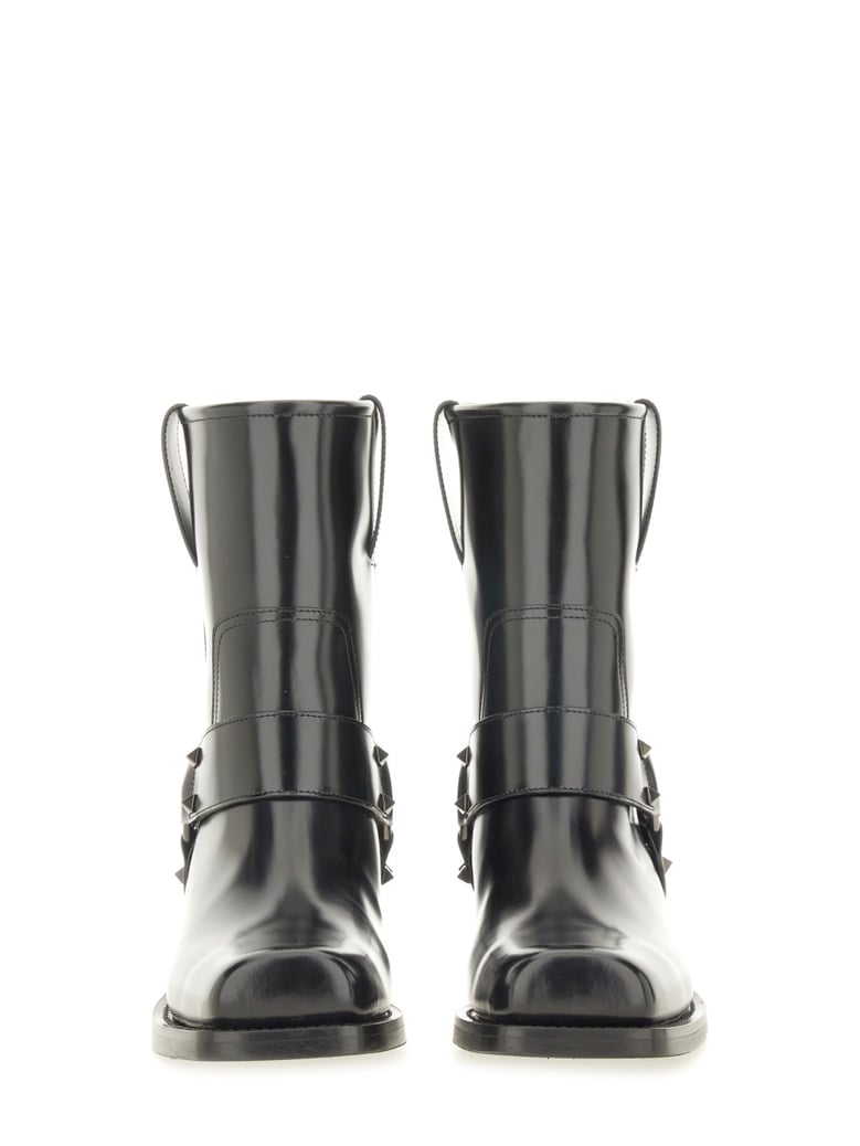 rockstud boots by Selfnex