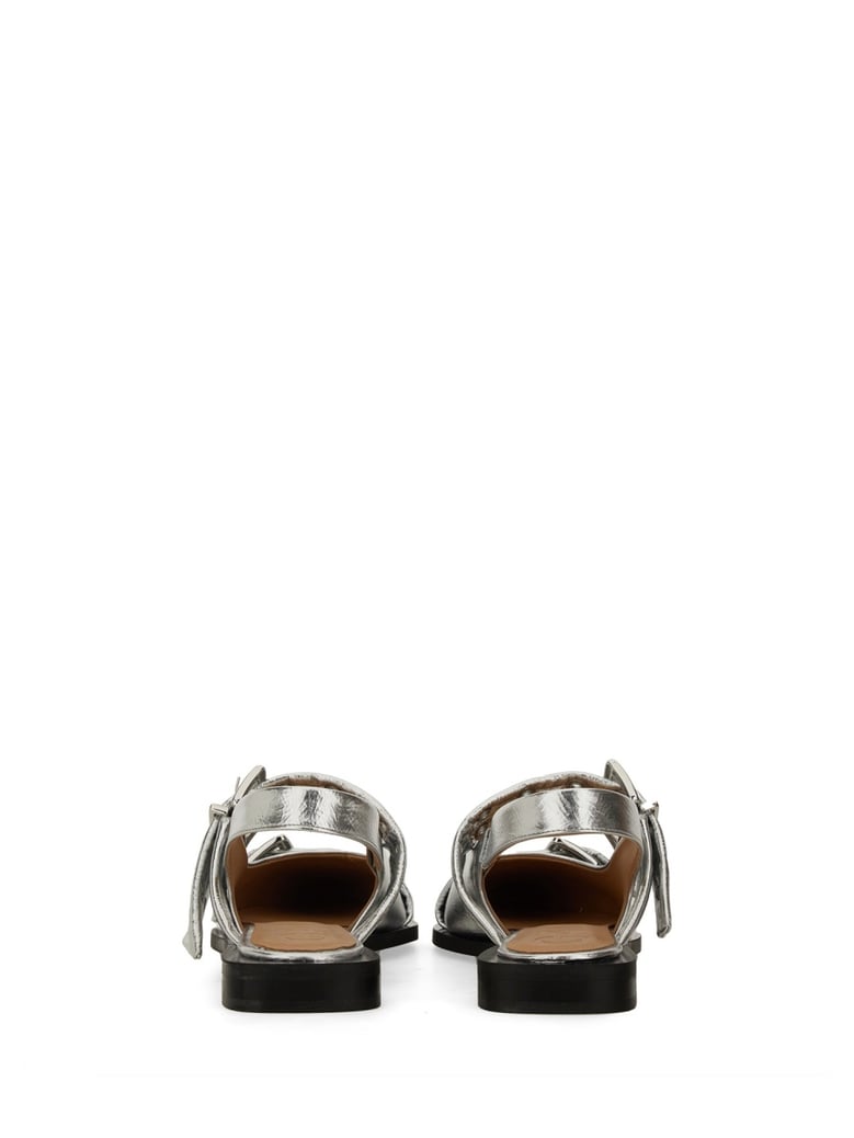ballet flats with buckle detail by Selfnex