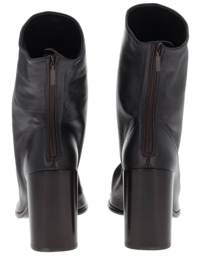glove 80 boots in brown by Selfnex