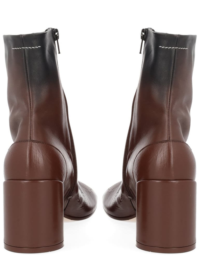 anatomic boots by Selfnex