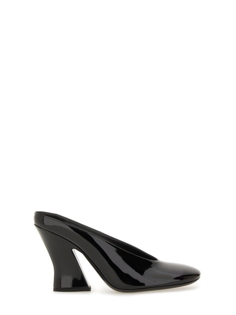 sculpted leather pumps by Selfnex