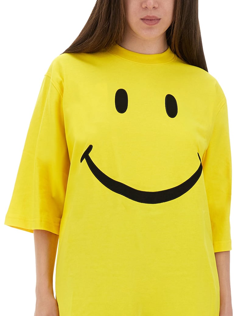 smile t-shirt by Selfnex
