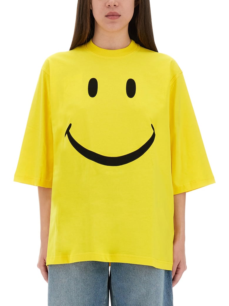 smile t-shirt by Selfnex
