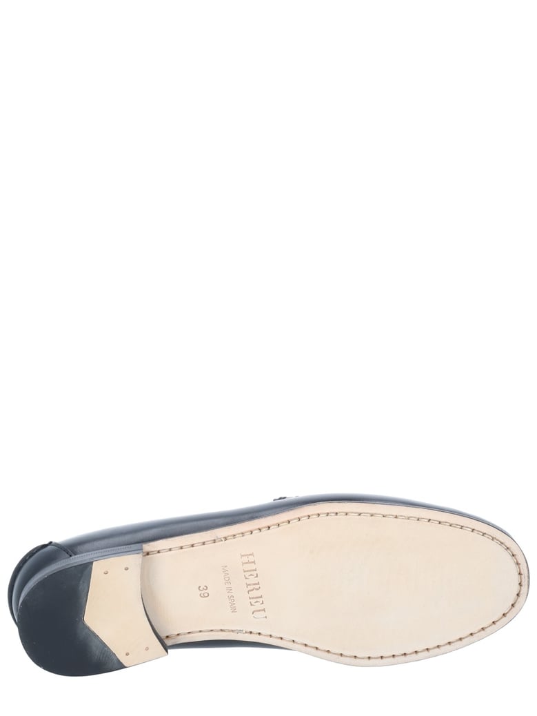 moccasin with cut-out detail black by Selfnex