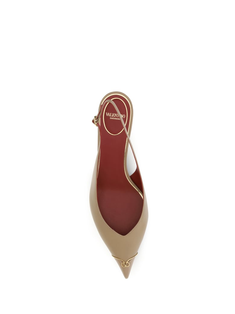 pumps vlogo signature kitten-heel camel by Selfnex