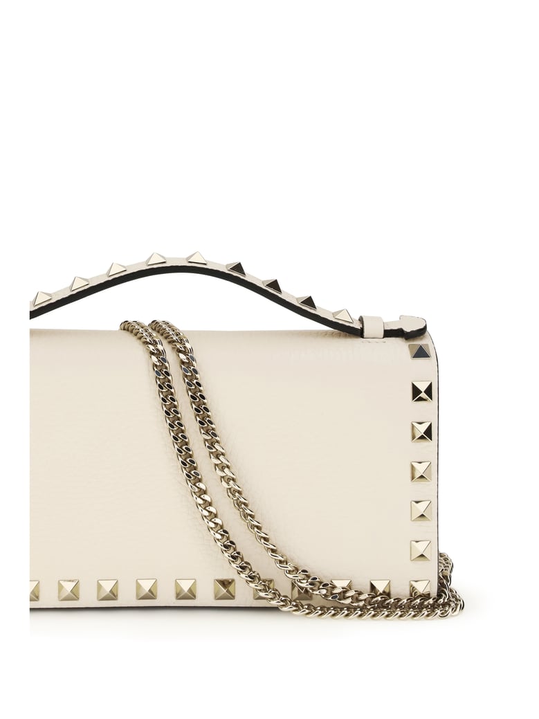 chain wallet rockstud light ivory by Selfnex