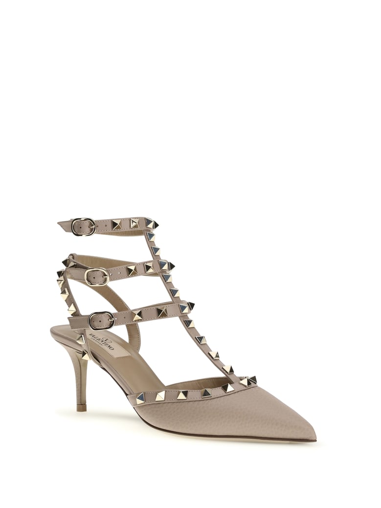 pumps rockstud powder pink by Selfnex