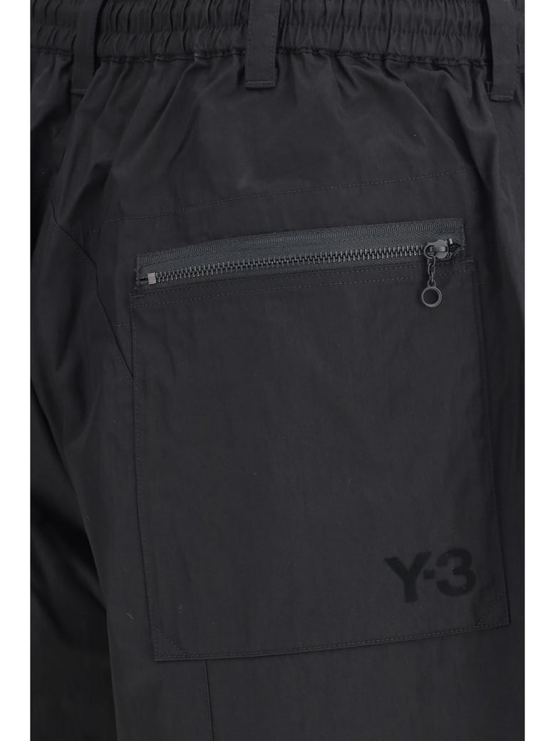 cargo bermuda shorts black by Selfnex