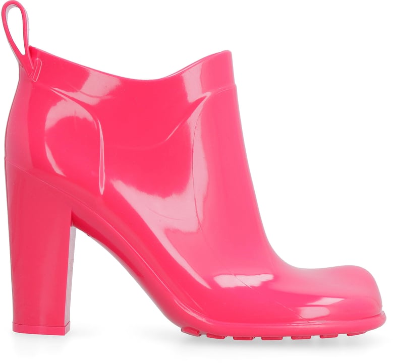 fuchsia shine ankle boots by Selfnex
