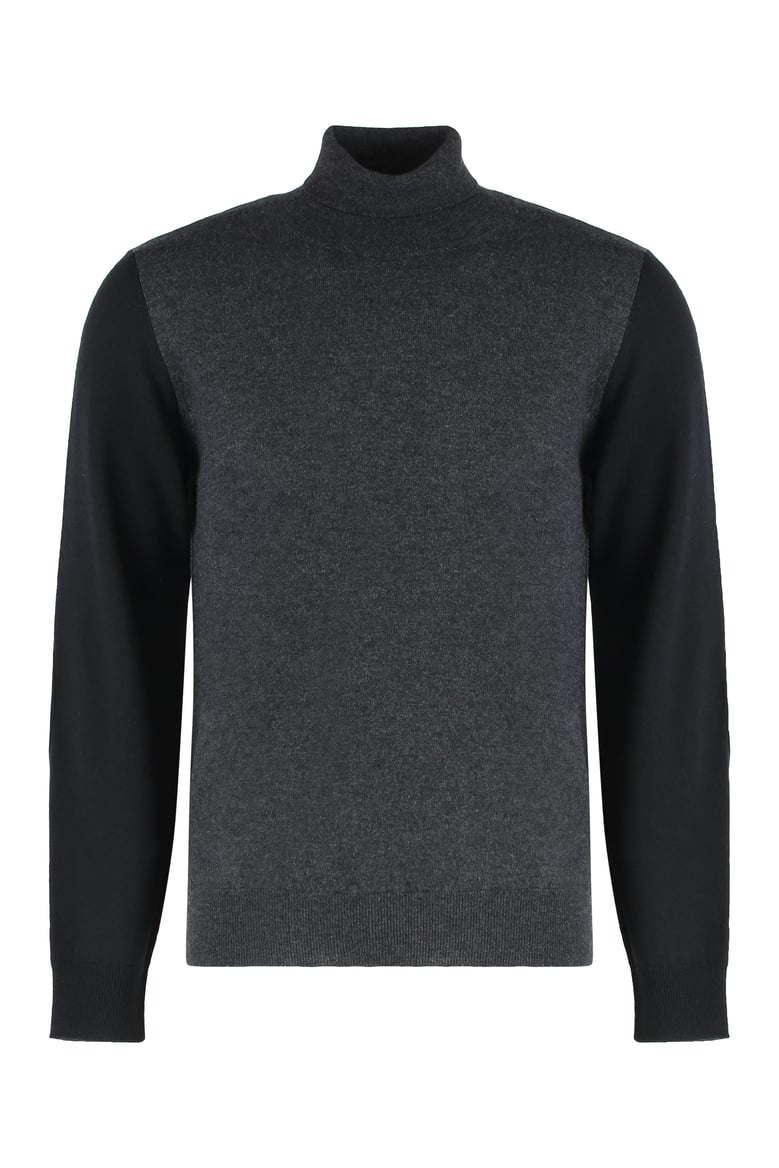 round neck wool sweater grey by Selfnex