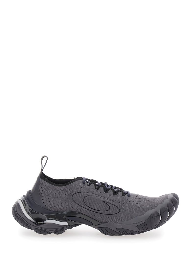 black sneaker with anatomical five-toe shape by Selfnex