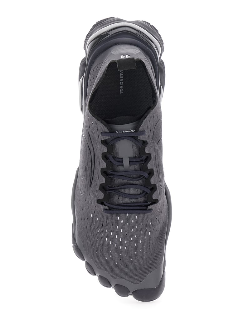 black sneaker with anatomical five-toe shape by Selfnex