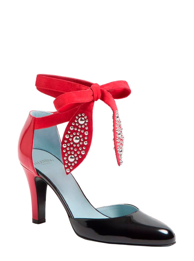 black pumps with bead embellishment by Selfnex