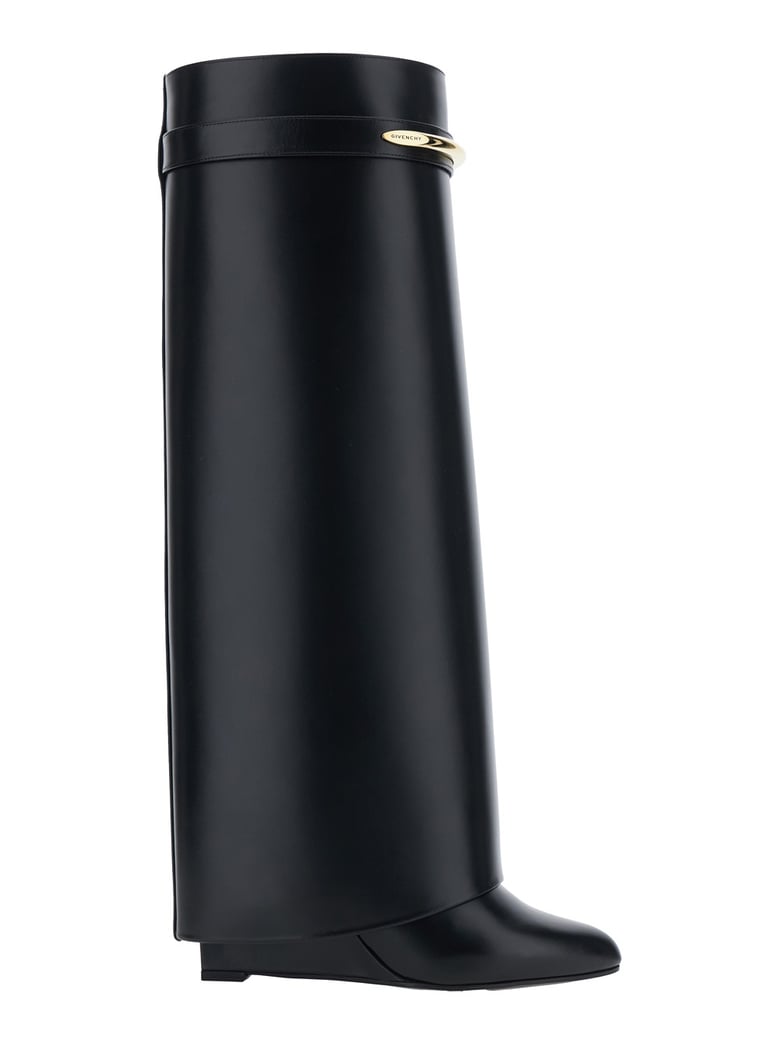 boots 'shark' pointed black leather by Selfnex