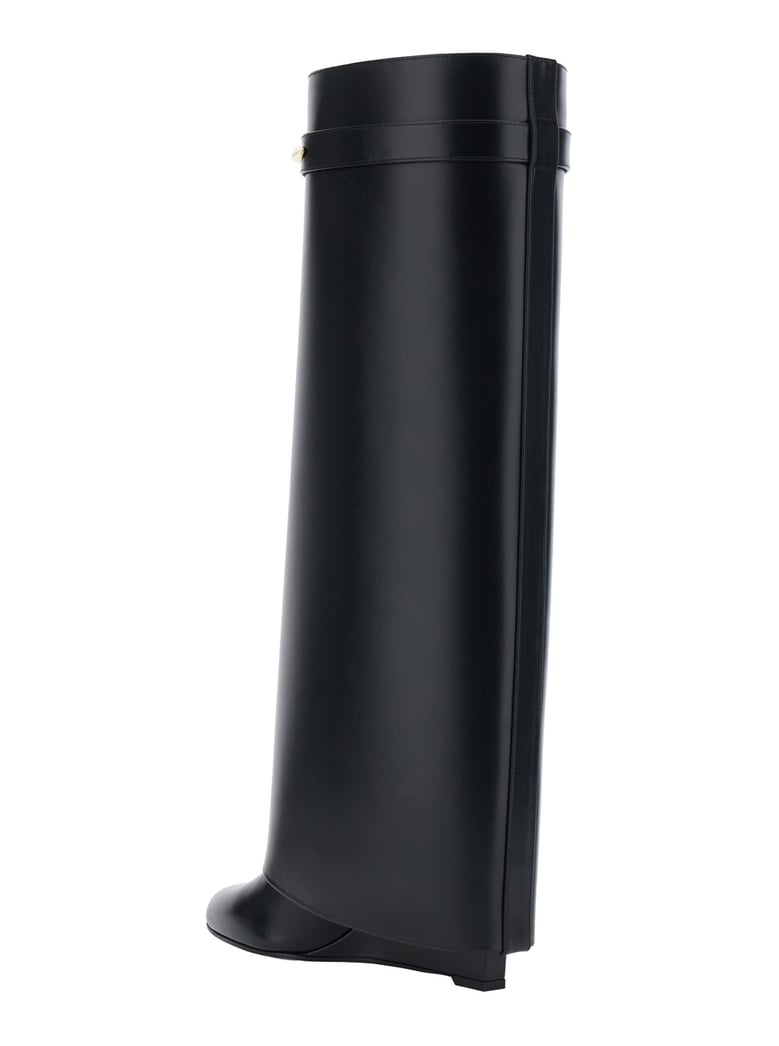 boots 'shark' pointed black leather by Selfnex