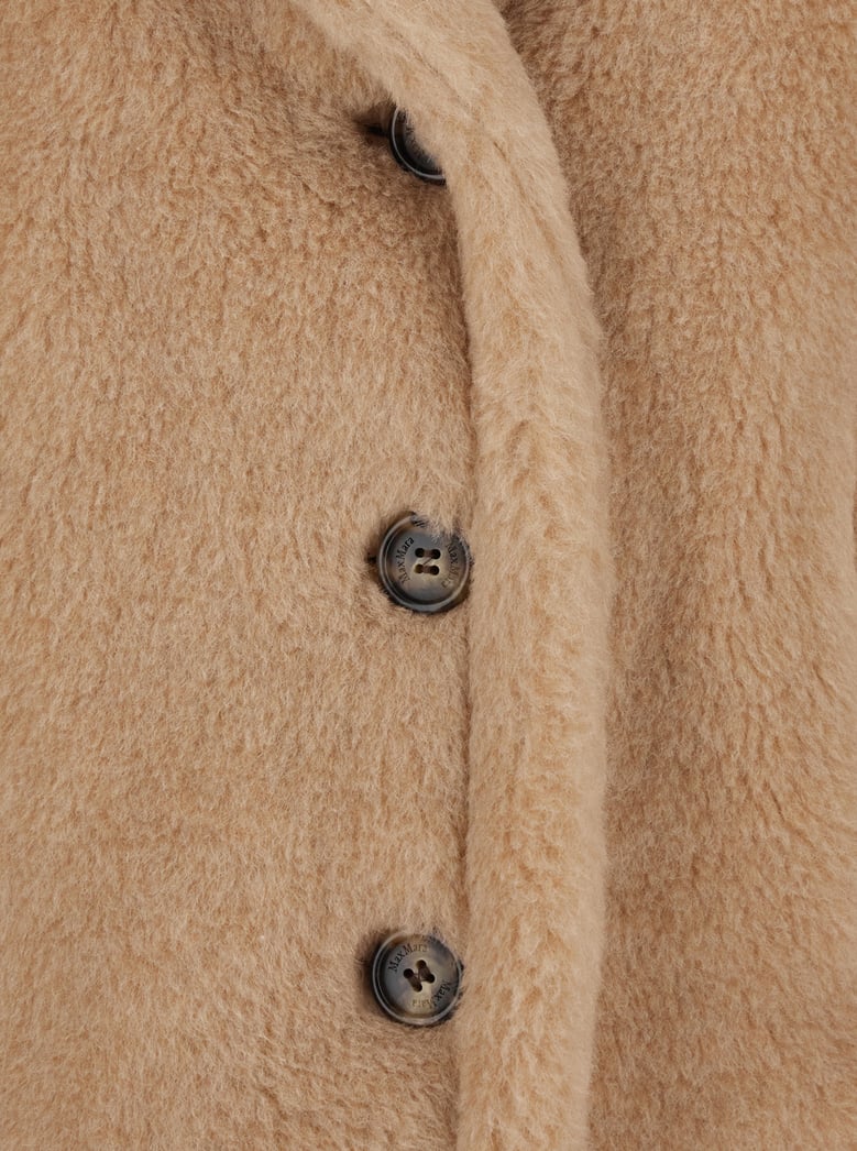 cloak corvino beige faux fur by Selfnex