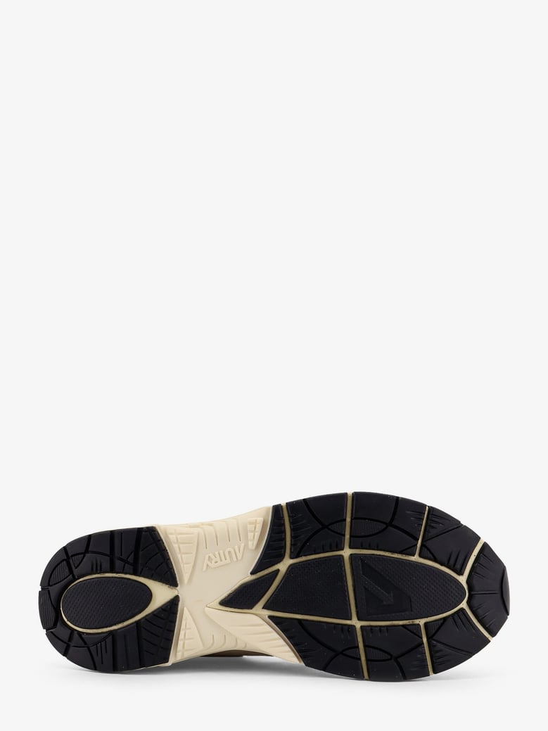 low-top suede sneakers by Selfnex