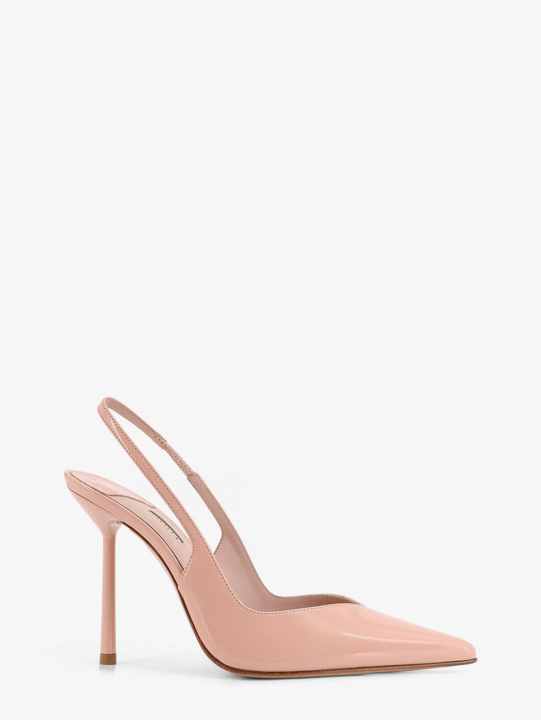 vivienne patent leather pumps by Selfnex