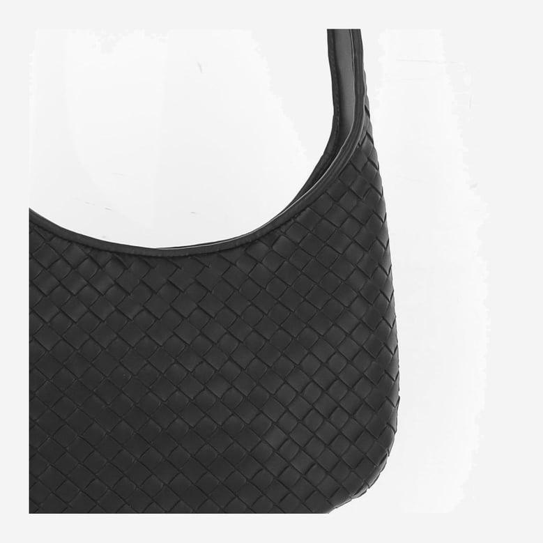 veneto leather shoulder bag by Selfnex