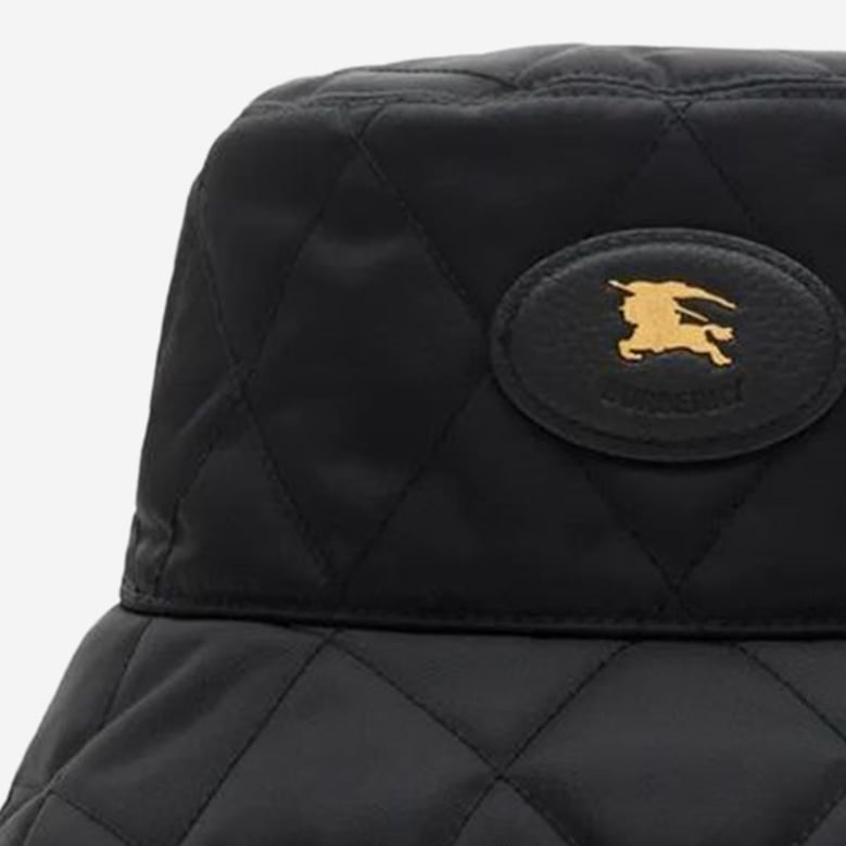 bucket hat horseshoe-quilted black by Selfnex