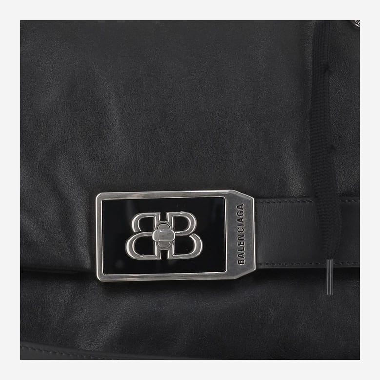 modu leather shoulder bag by Selfnex