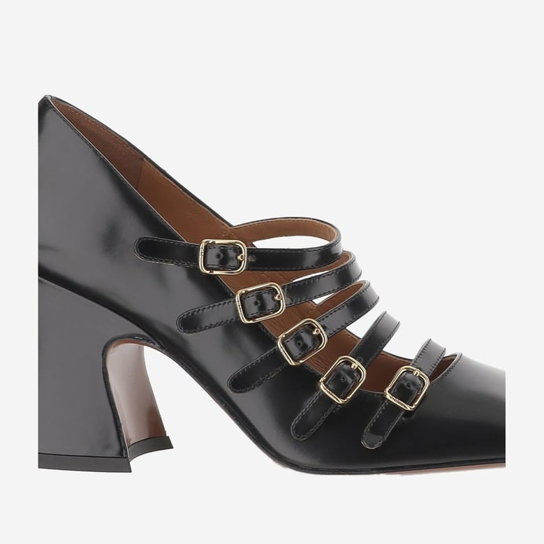 chloé janis shiny leather pumps by Selfnex