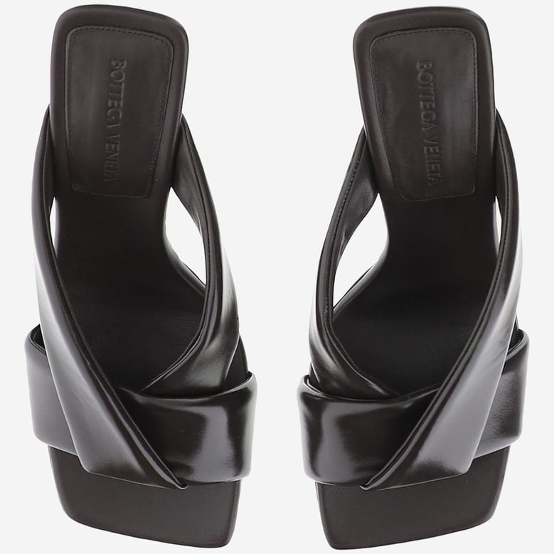 riva sandals in shiny leather by Selfnex