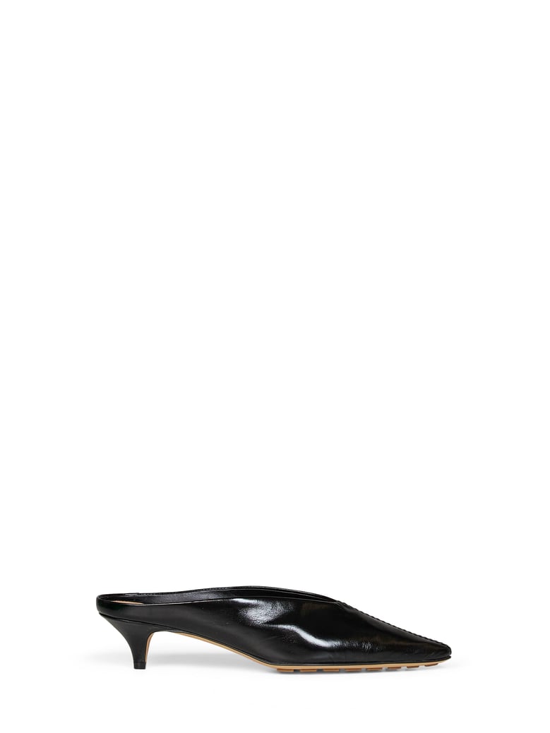 mule pumps vesta black shiny leather by Selfnex