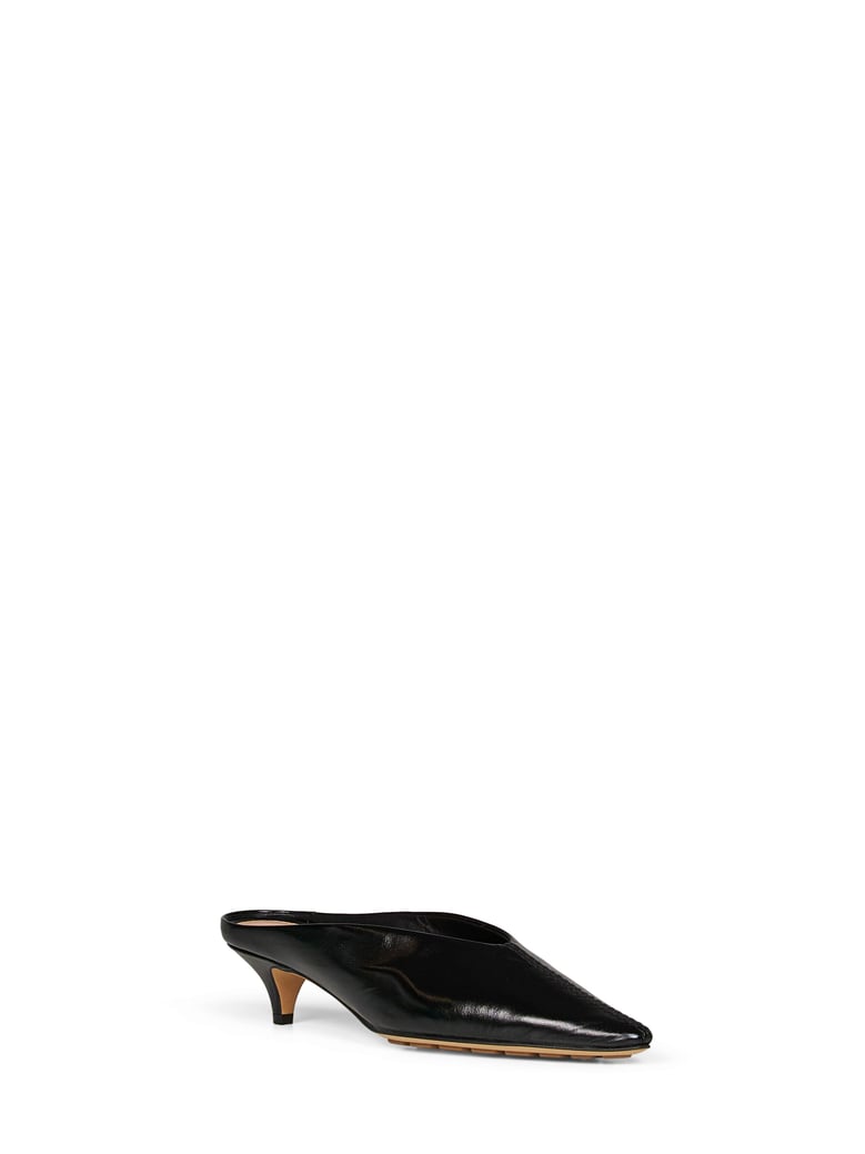mule pumps vesta black shiny leather by Selfnex