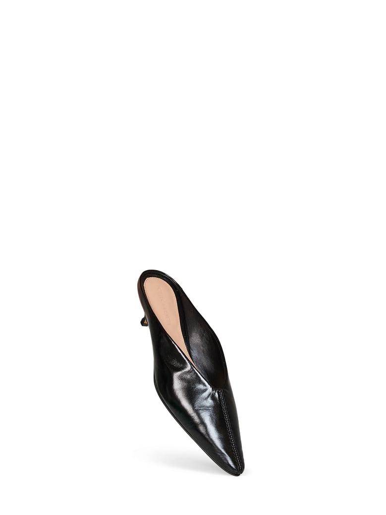 mule pumps vesta black shiny leather by Selfnex